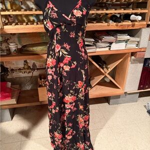Forever 21 Black Floral Maxi Dress